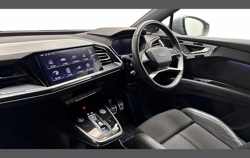 Used Audi Q4 e-tron S-Line 219 kW (299 HP) 2022 Silver SUV