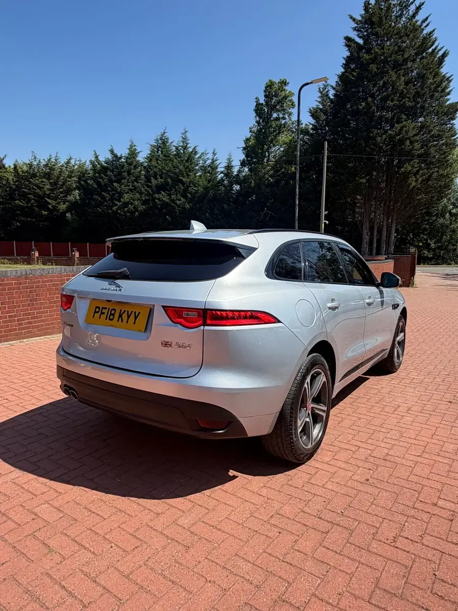 Used Jaguar F-Pace R-Sport 180 HP (132 kW) 2018 Silver SUV