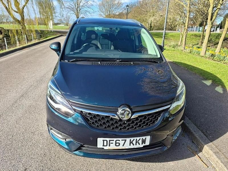 Used Vauxhall Zafira SRi 150 HP (110 kW) 2018 Green MPV