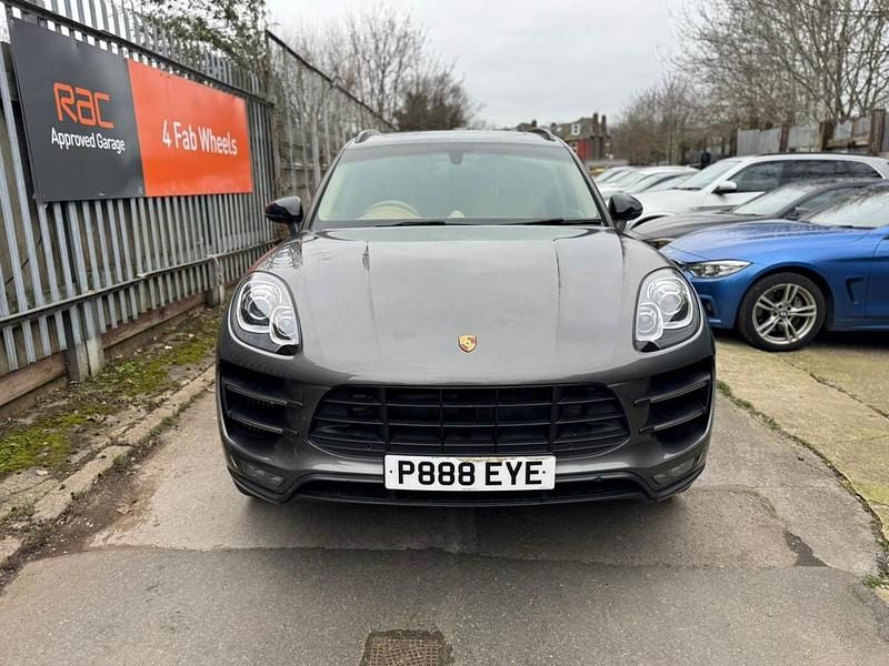 Used Porsche Macan Turbo 400 HP (294 kW) 2014 Grey SUV