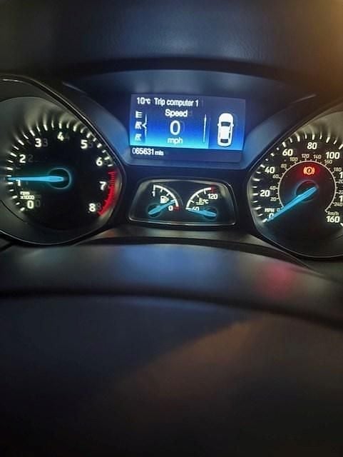 Used Ford Focus Zetec 100 HP (73 kW) 2015 Black Hatchback