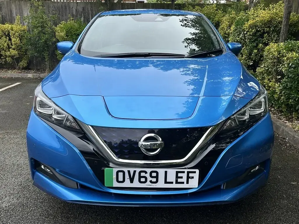 Used Nissan Leaf Tekna 160 kW (218 HP) 2019 Blue Hatchback