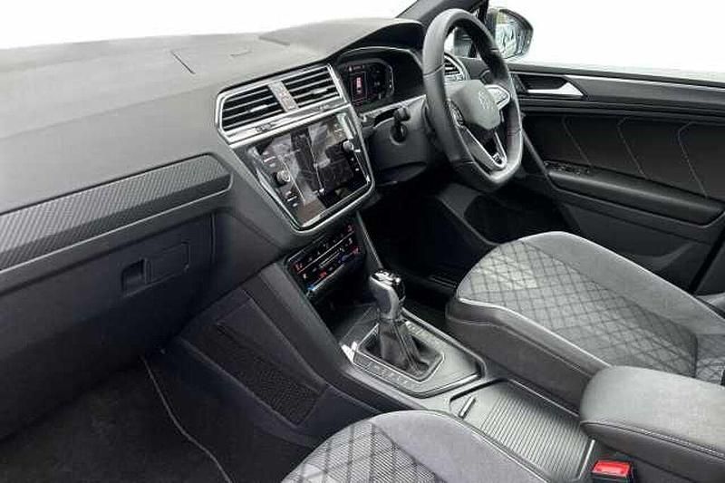 Used VW Tiguan R-line 150 HP (110 kW) 2022 Black SUV