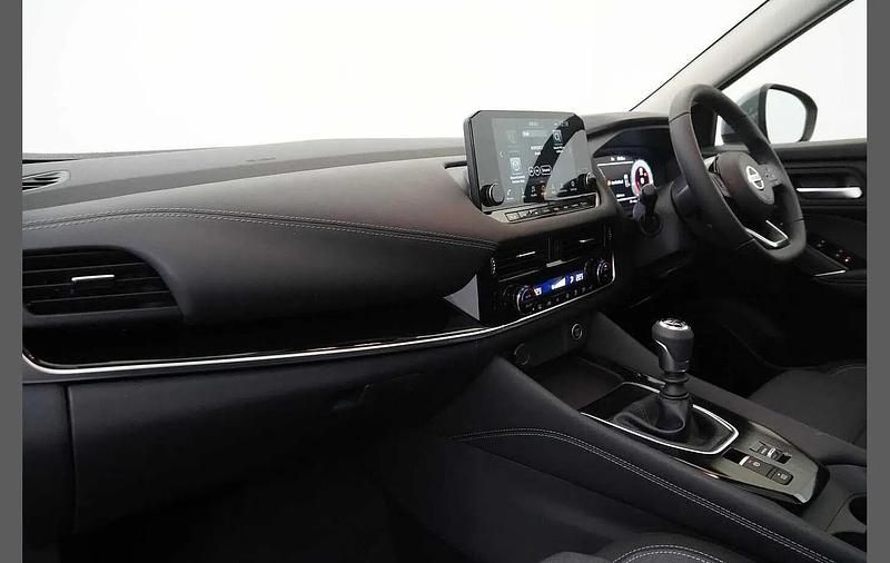 Used Nissan Qashqai N-Connecta 138 HP (101 kW) 2021 White SUV