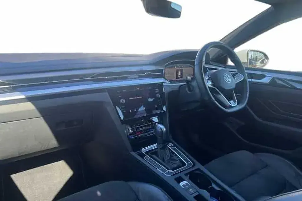 Używany VW Arteon R-line 200 KM (147 kW) 2022 Szary Kombi