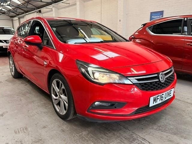 Used Vauxhall Astra SRi 150 HP (110 kW) 2016 Red Hatchback