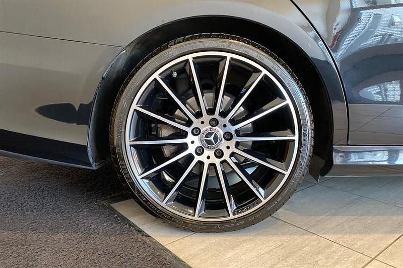 Begagnad Mercedes E220 AMG line 194 HK (142 kW) 2020 Svart Kombi