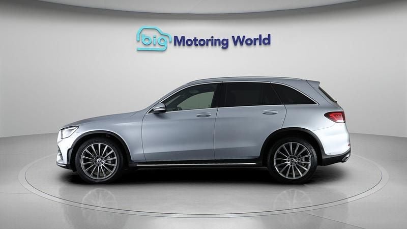 Used Mercedes GLC300 AMG line 241 HP (177 kW) 2020 Silver Estate