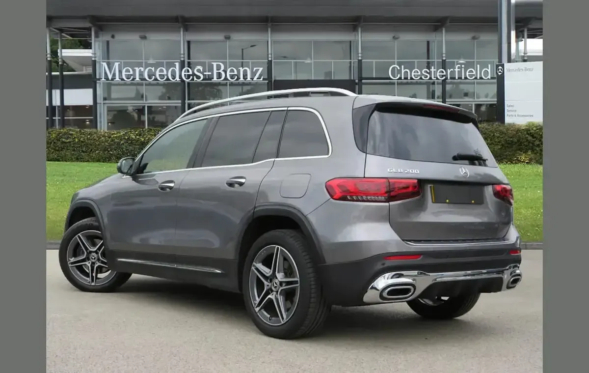 Second-hand Mercedes GLB200 AMG Line Premium Plus 161 CP (118 kW) 2022 Gri SUV