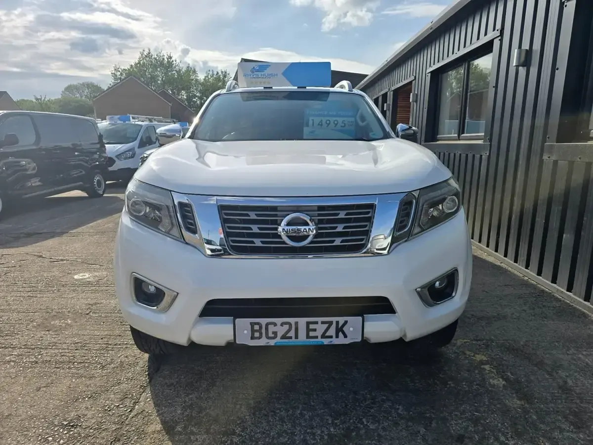 Używany Nissan Navara Tekna 2021 Biały Pickup