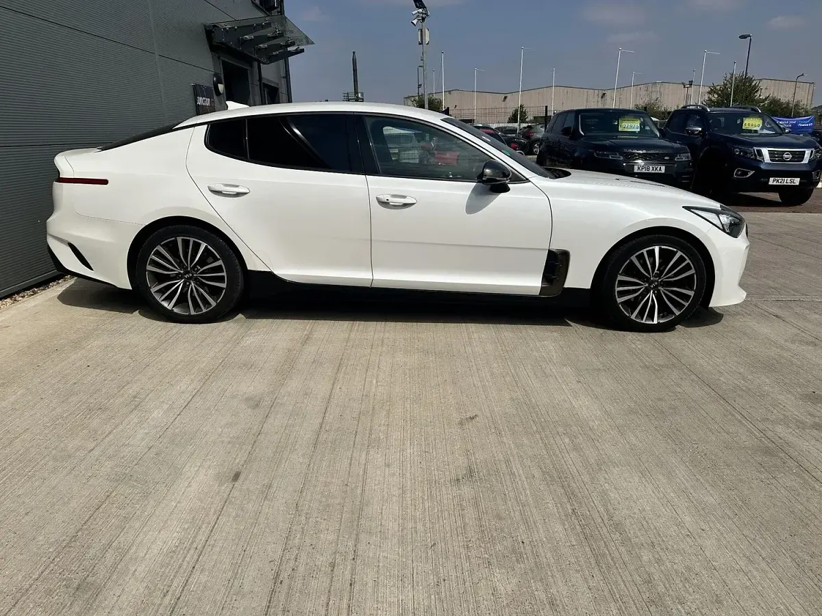 Used Kia Stinger GT-Line 200 HP (147 kW) 2019 White Hatchback