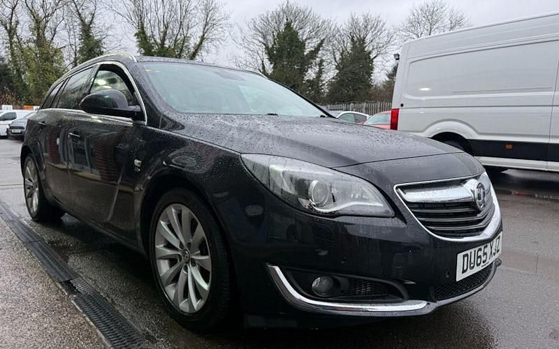 Used Vauxhall Insignia Elite 140 HP (102 kW) 2015 Black Estate