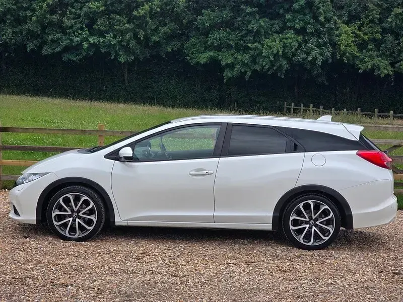 Used Honda Civic EX 120 HP (88 kW) 2014 White Estate