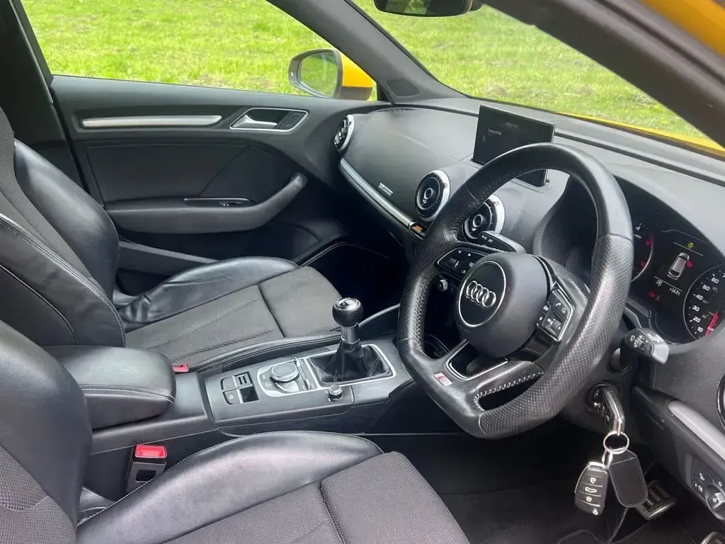 Used Audi A3 Sportback S-Line 150 HP (110 kW) 2016 Yellow Hatchback