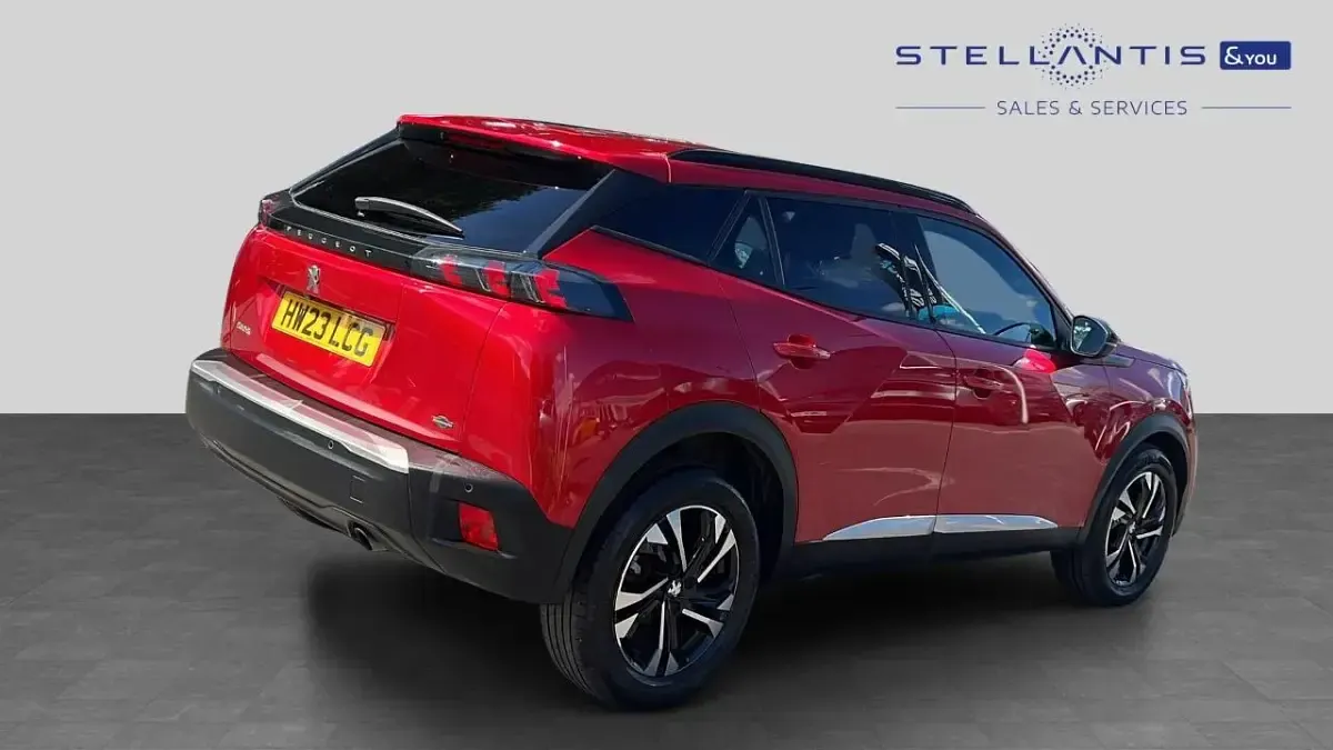 Used Peugeot 2008 Allure+ 100 HP (73 kW) 2023 Red SUV