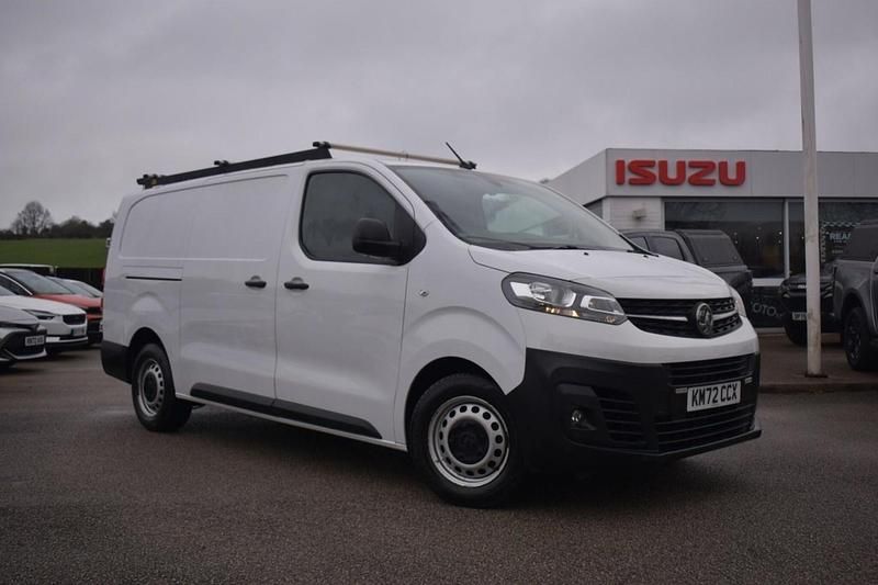 Used Vauxhall Vivaro S 100 HP (73 kW) 2023 White MPV