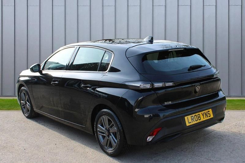 Used Peugeot 308 Active Premium 129 HP (94 kW) 2022 Black Hatchback