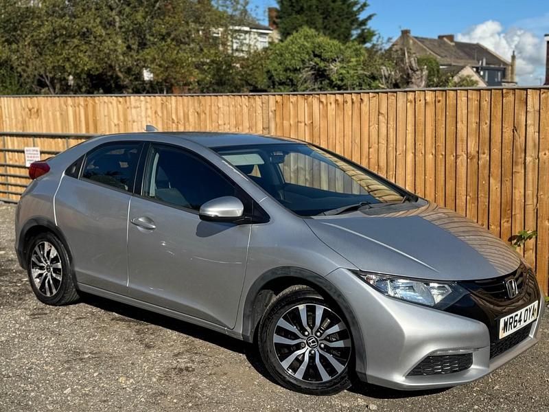 Silver Used 2014 Honda Civic S Hatchback | £2,295 (Fair price) - Image 1/4