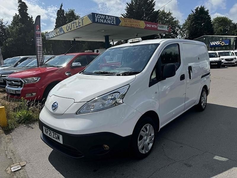 Used Nissan e-NV200 Acenta 80 kW (109 HP) 2021 White MPV