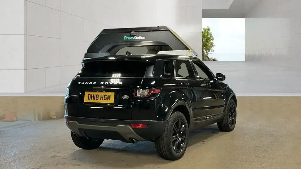 Used Land Rover Range Rover evoque SE 180 HP (132 kW) 2018 Black SUV