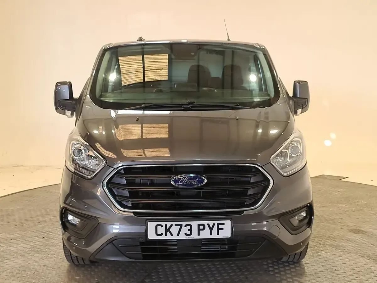 Used Ford Transit Custom Limited 130 HP (95 kW) 2023 Grey Van