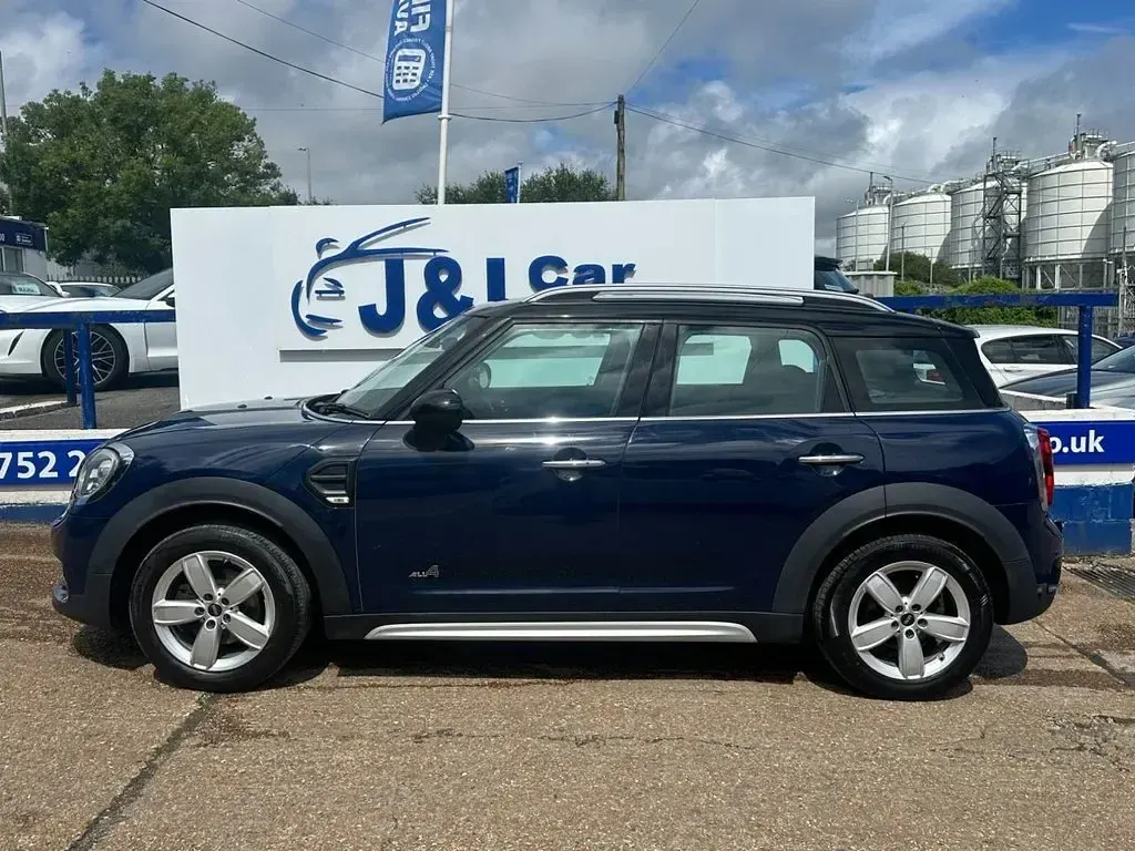 Used Mini Cooper 156 HP (114 kW) 2017 Blue Hatchback