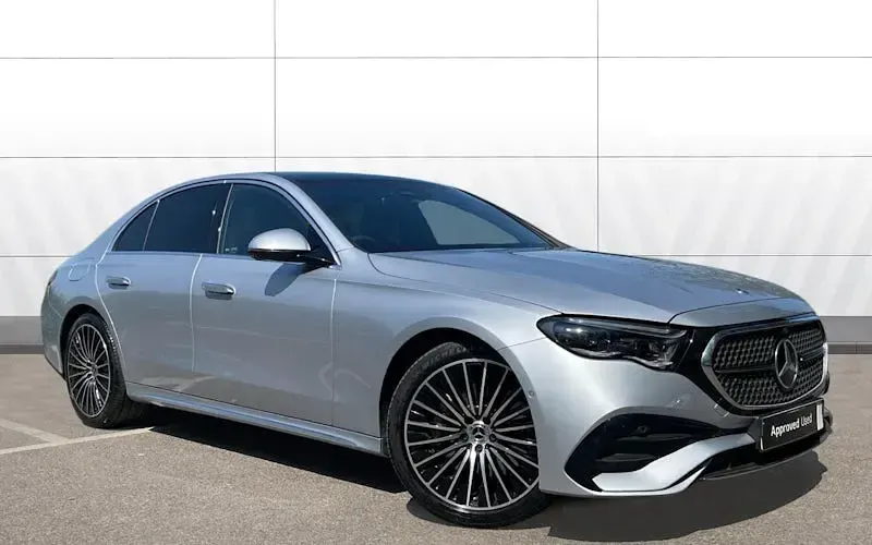 Usado Mercedes E220 AMG Line Premium Plus 197 CV (144 kW) 2026 Berlina