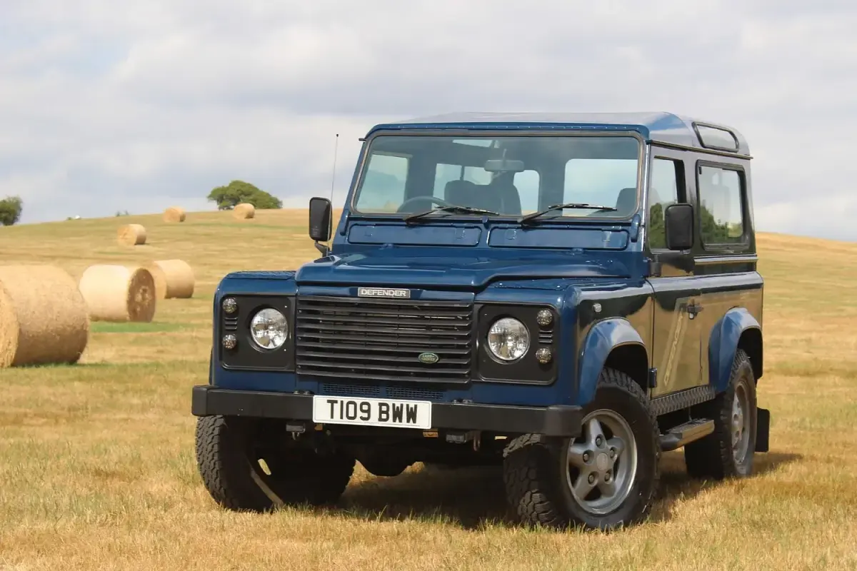 Used Land Rover Defender 1999 Blue Hatchback