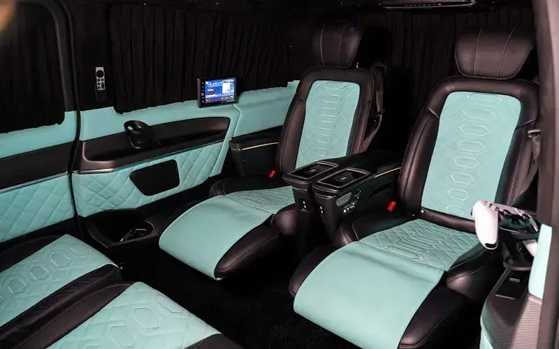 Used Mercedes V300 AMG line 237 HP (174 kW) 2026 MPV