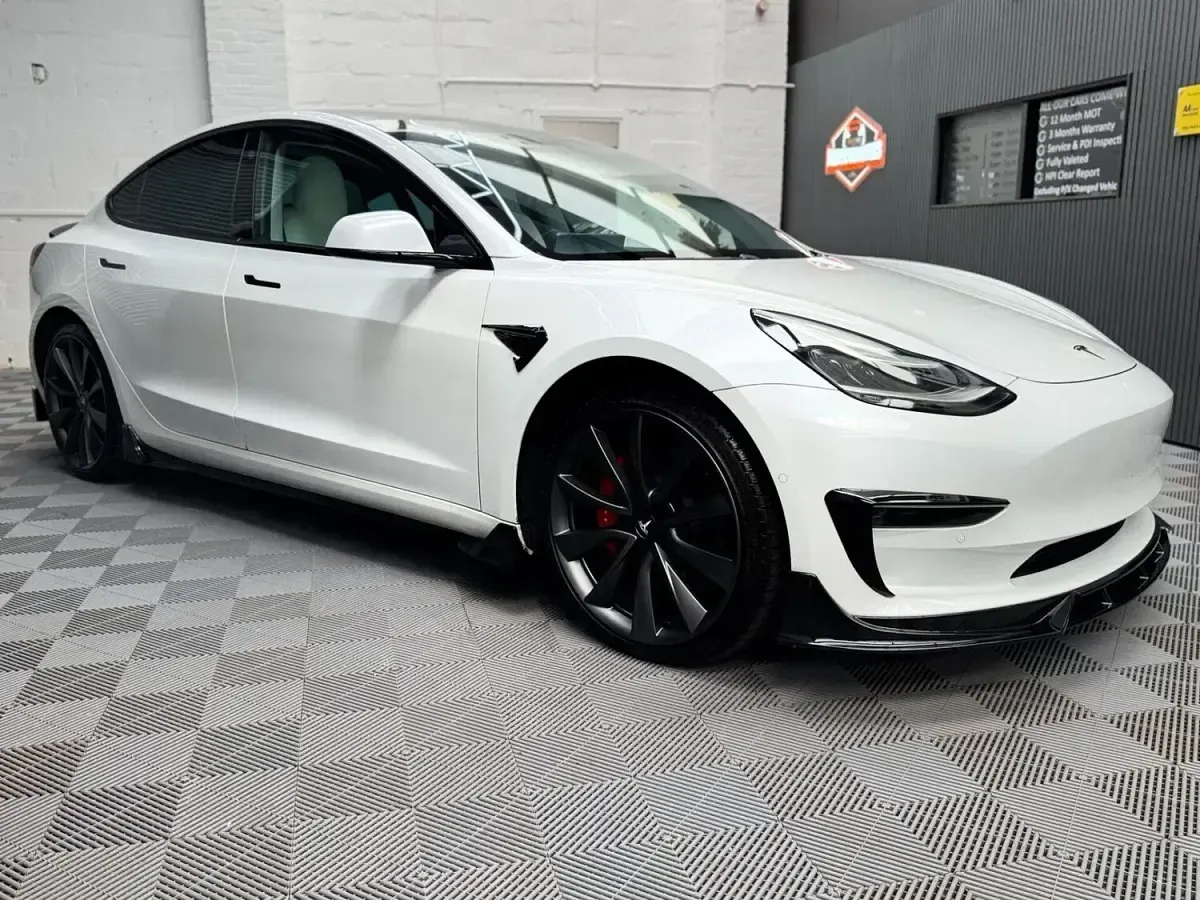 Used Tesla Model 3 Performance 461 kW (627 HP) 2020 White Sedan