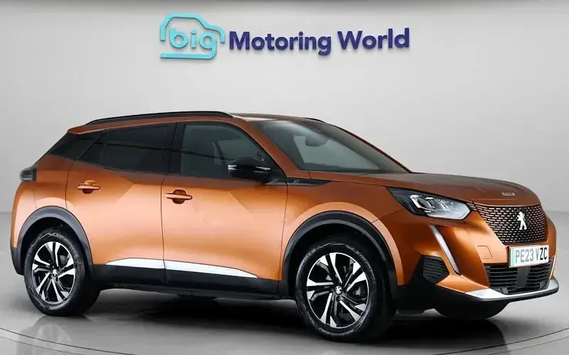 Used Peugeot e-2008 Allure+ 100 kW (136 HP) 2023 SUV