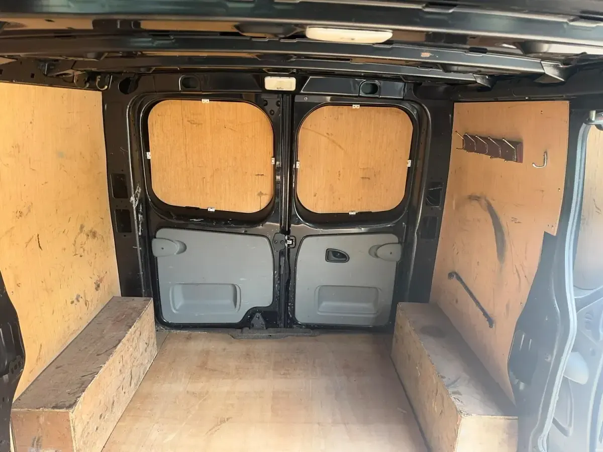 Used Renault Trafic 115 HP (84 kW) 2013 Black MPV