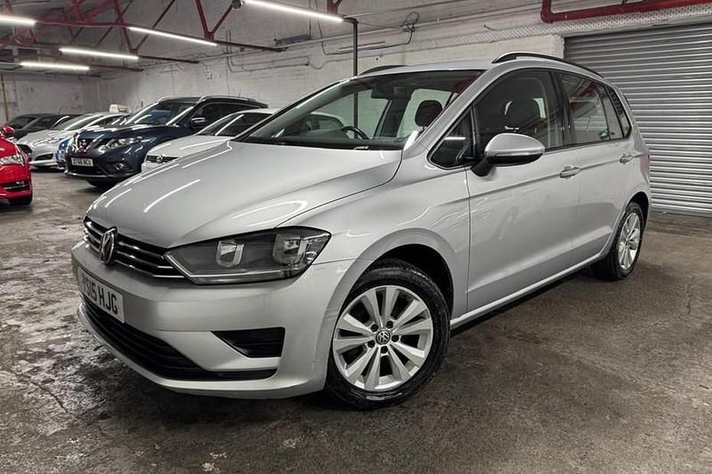 Used VW Golf VII SE 110 HP (80 kW) 2015