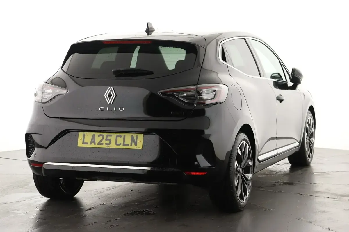 Used Renault Clio V Techno 143 HP (105 kW) 2025 Black  Hatchback