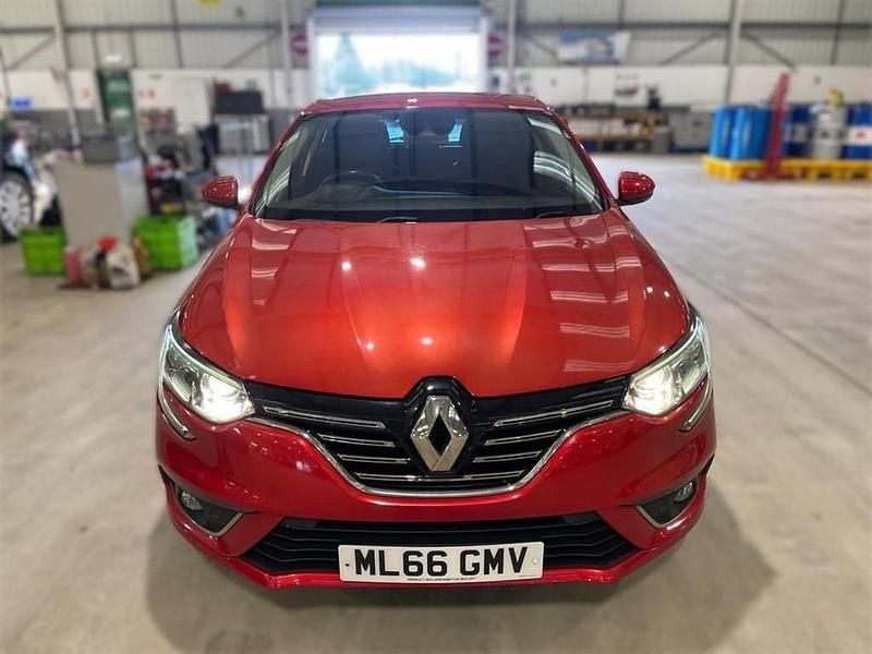 Used Renault Mégane IV Dynamique 110 HP (80 kW) 2016 Red Hatchback