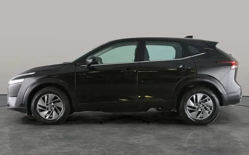 Used Nissan Qashqai Acenta Premium 140 HP (102 kW) 2023 Black SUV