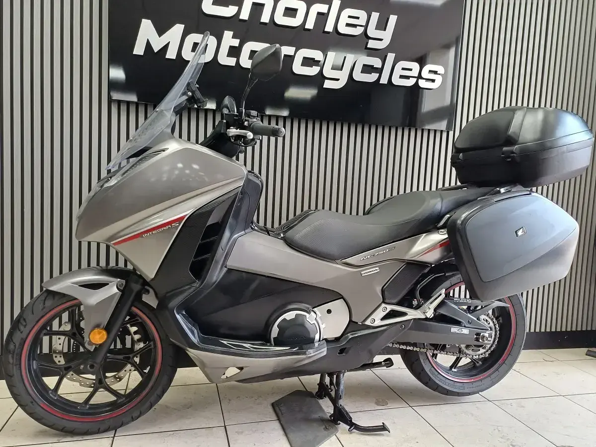 Używany Honda Integra 2019 Srebrny