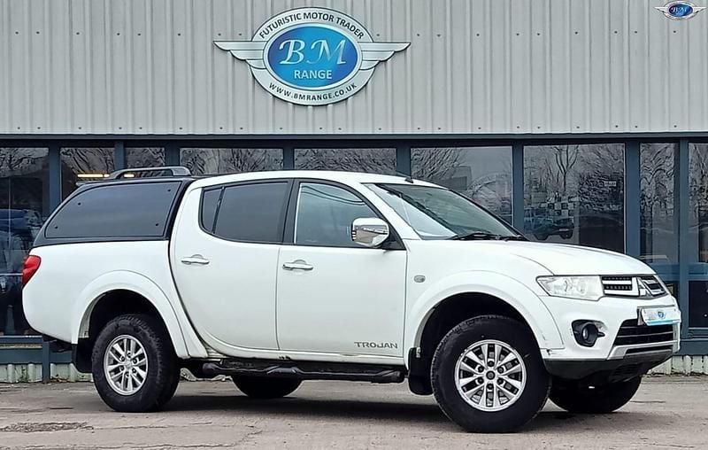White Used 2015 Mitsubishi L200 Pickup | £6,000 (Super price) - Image 1/4