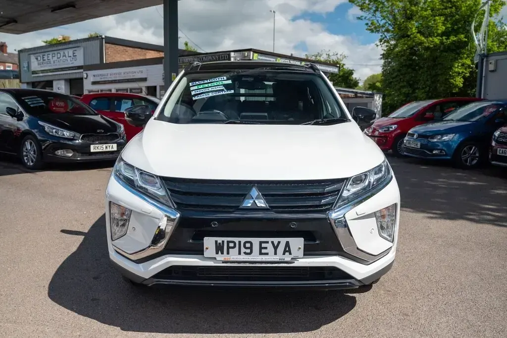 Used Mitsubishi Eclipse 2019 White Hatchback