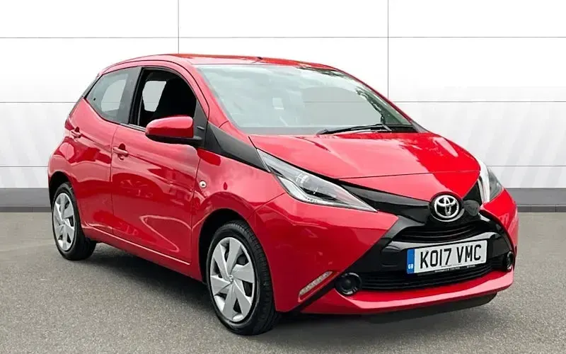 Used Toyota Aygo X-play 69 HP (50 kW) 2018 Hatchback