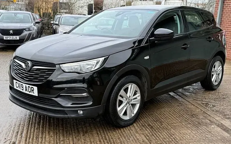 Used Vauxhall Grandland X 131 HP (96 kW) 2019 SUV