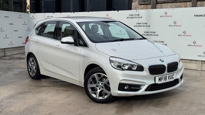White Used 2018 BMW 220 Luxury Line Hatchback | £12,795 (Good price) - Image 1/4