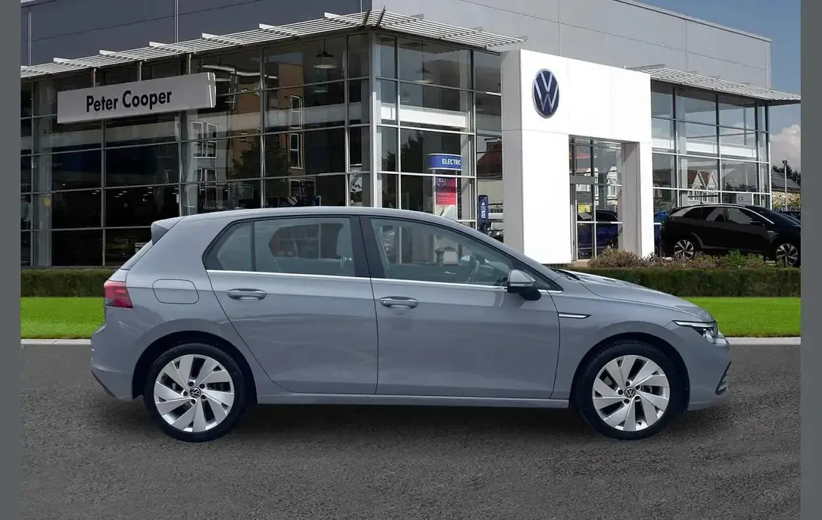 Used VW Golf VIII Style 147 HP (108 kW) 2024 Grey Hatchback