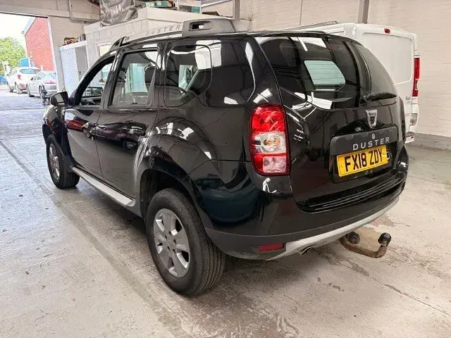 Used Dacia Duster Lauréate 110 HP (80 kW) 2018 Black SUV