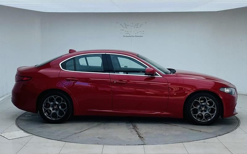 Used Alfa Romeo Giulia Super 280 HP (205 kW) 2017 Red Sedan