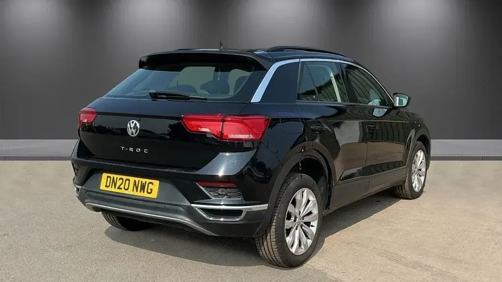 Used VW T-Roc SE 150 HP (110 kW) 2020 Black SUV