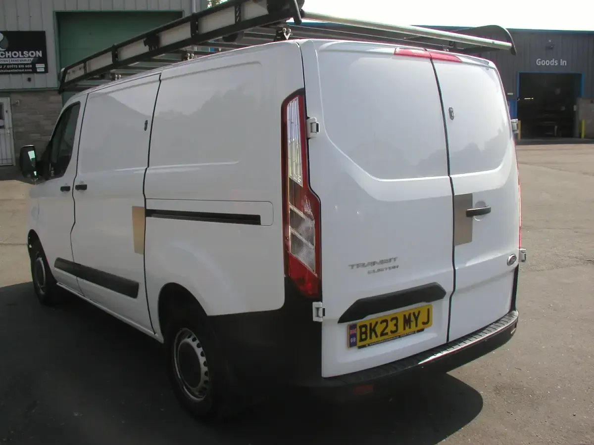 Used Ford Transit Custom 105 HP (77 kW) 2023 White Van