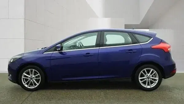 Used Ford Focus Zetec 2016 Blue Hatchback