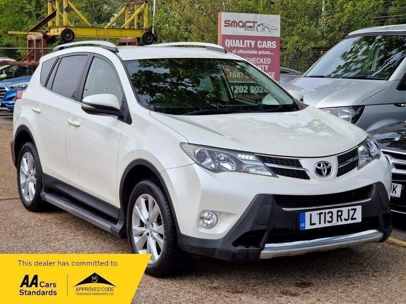 White Used 2013 Toyota RAV4 SUV | £9,495 (Fair price) - Image 1/4