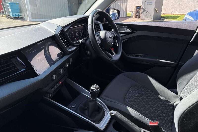 Image 2/4